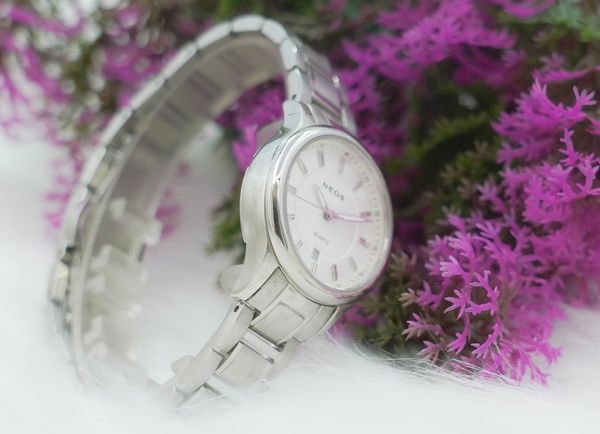 đồng hồ nữ Neos N-30864L sapphire dây thép