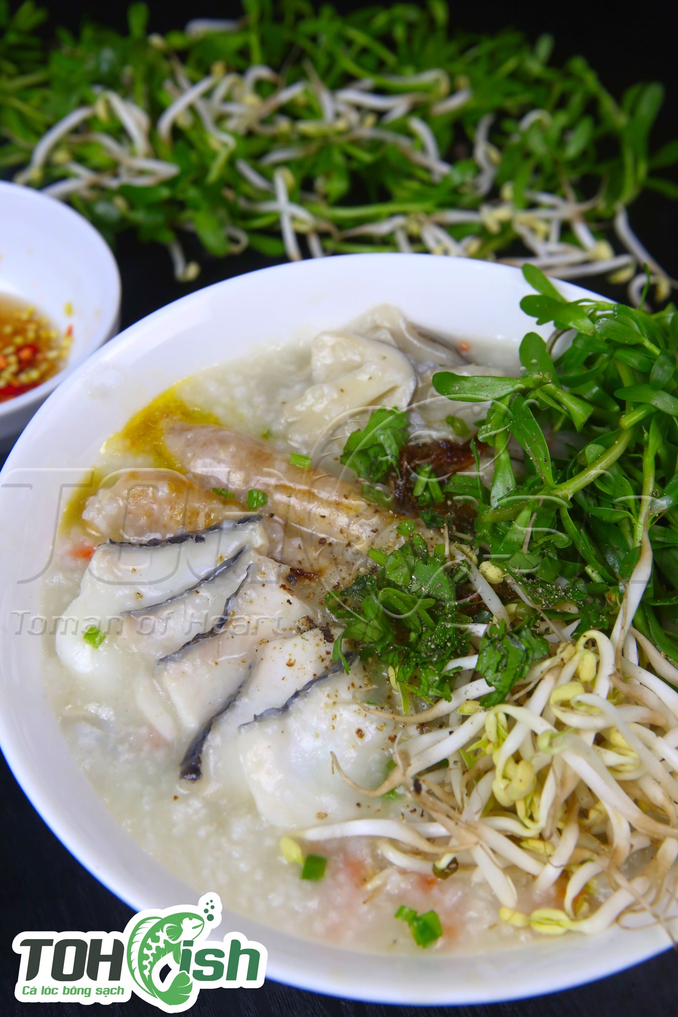 Lẩu cháo cá lóc bông ấm lòng cho ngày chớm đông.