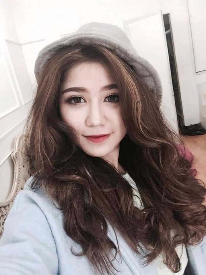 Cần g&igrave; phải V-line, những hotgirl mặt tr&ograve;n cằm vu&ocirc;ng n&agrave;y vẫn xinh "đ&aacute;o để" - Ảnh 26