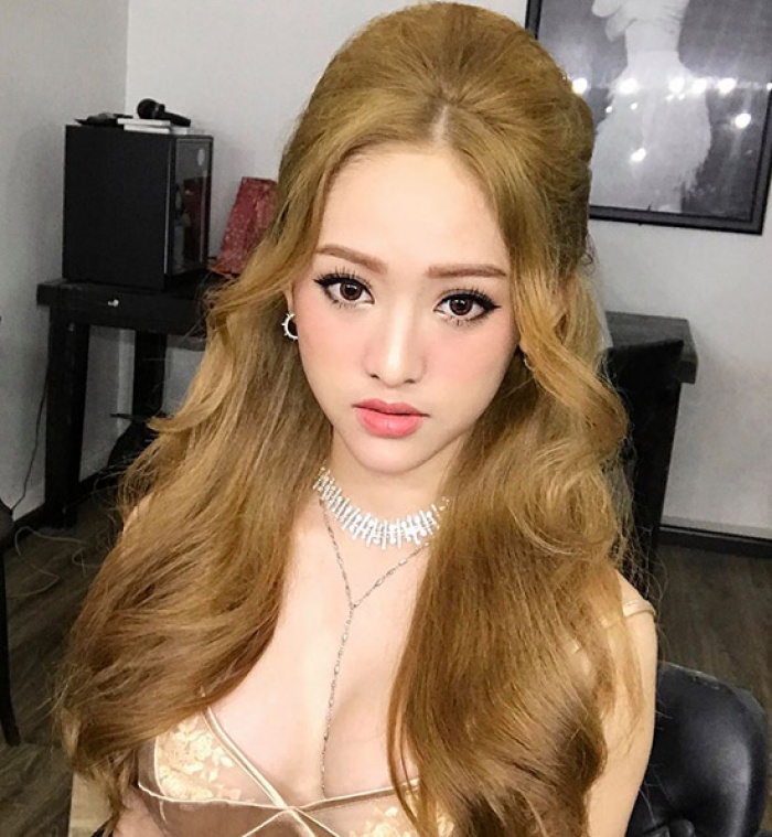 Mốt choker lấp l&aacute;nh đeo v&agrave;o l&agrave; sang chảnh - Ảnh 7