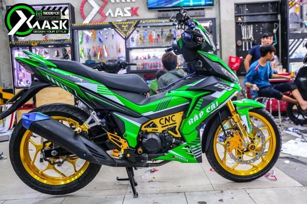 Tem Winner 150 Chrome Xước Xanh Lá Viền Đen