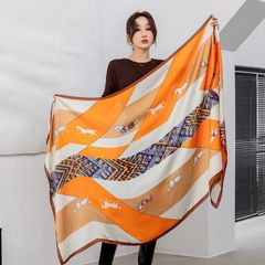 Top 4 khăn choàng quàng cổ lụa đẹp , sang trọng nhất năm 2024