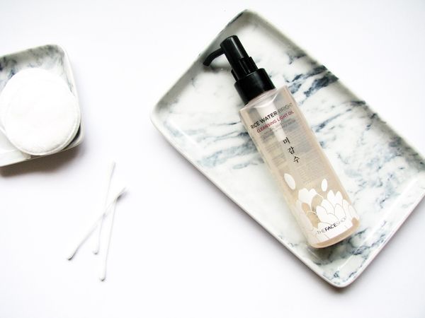 Dầu tẩy trang The Face Shop Rice Water Bright Rich Cleansing Oil