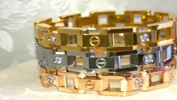 Lắc tay Tian nam phụ kiện hot nhất thị trường hiện nay