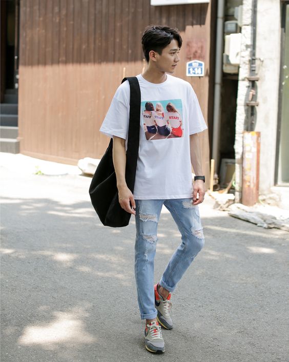 4 cách phối đồ cùng quần jeans chất lừ nam tính 2