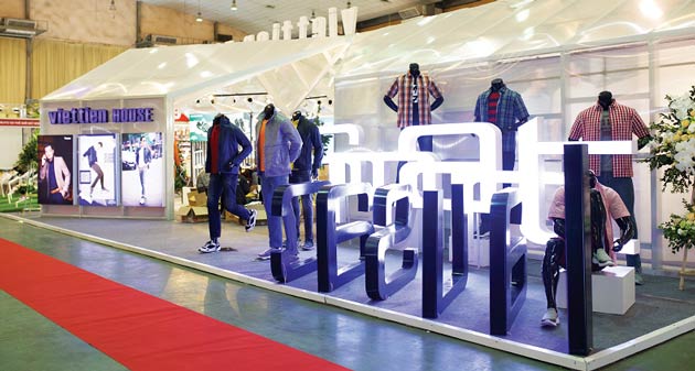 Thời trang Việt Tiến hội chợ 1