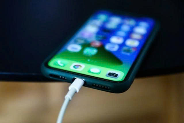 Khai thác tính năng iOS giúp kéo dài tuổi thọ pin iPhone