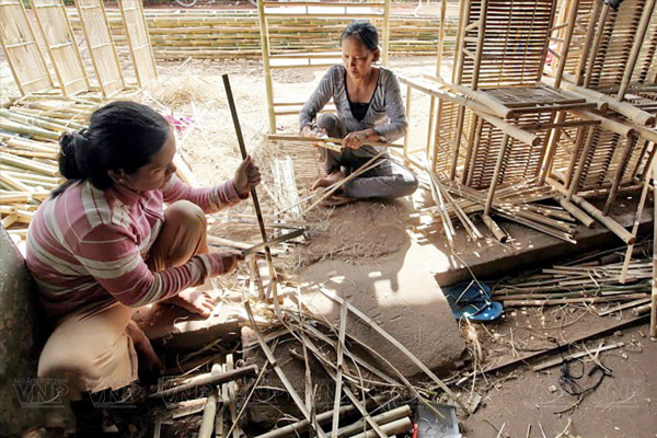 Tây Ninh phát triển nghề mây tre đan