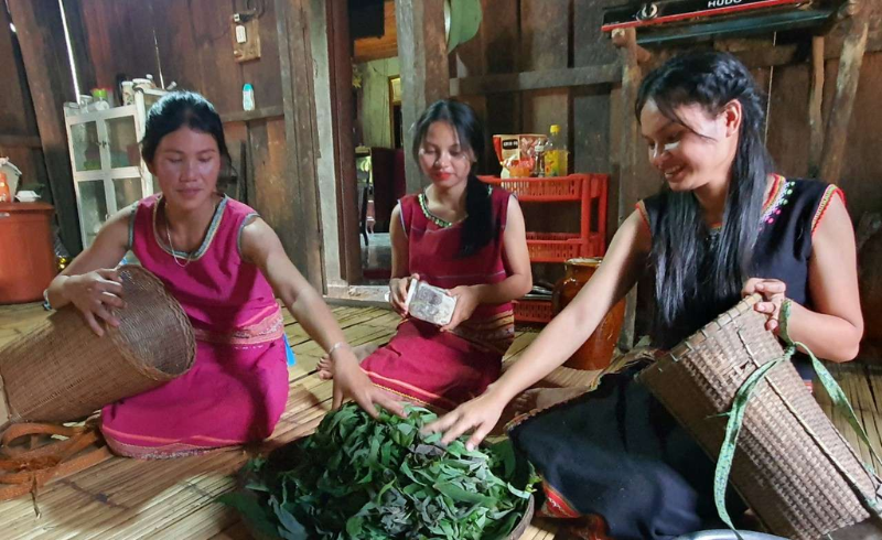 Thơm ngon món lá mì của người Xơ Đăng