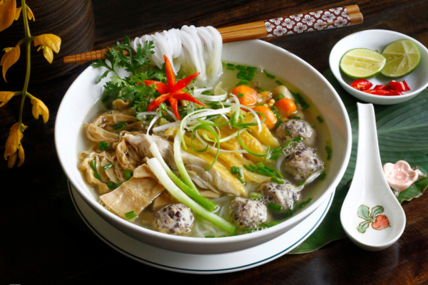 Cách làm bún gà măng mọc