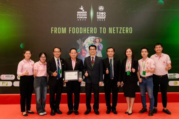 Hội LHTN Việt Nam Công ty Cổ phần Chăn nuôi C.P. Việt Nam đã được vinh danh là tập thể anh hùng thực phẩm (Food Hero)