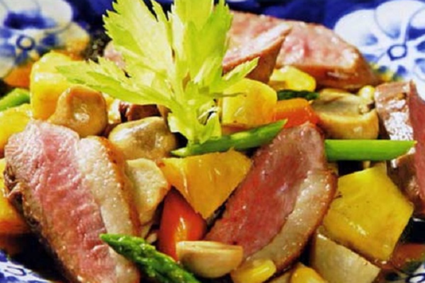 Thịt vịt xào dứa