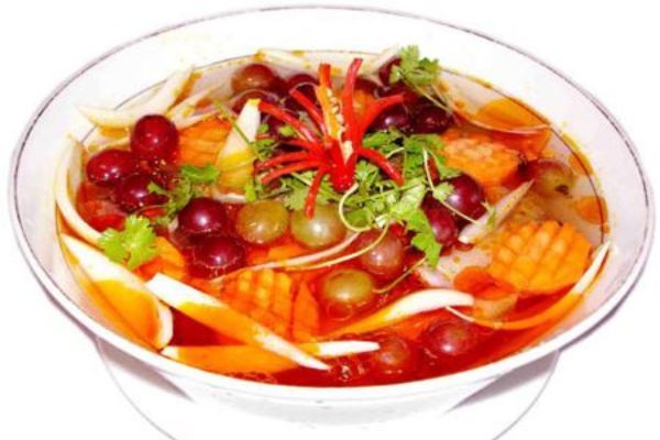 Hướng dẫn cách làm món gà nấu nho ăn với bánh mì