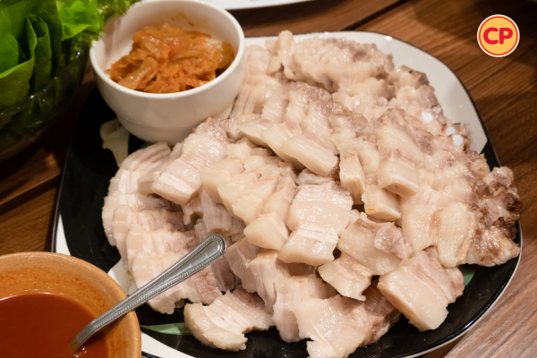 Cách luộc thịt heo ngon trắng mềm không bị hôi, khô và gợi ý các món ăn