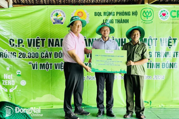 Công ty CP Chăn nuôi C.P. Việt Nam trồng thêm 4 hécta rừng ngập mặn