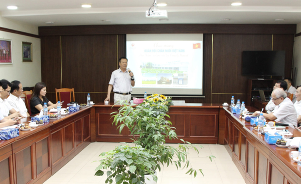 Hội Chăn nuôi Việt Nam: Thăm và làm việc tại công ty Hanvet