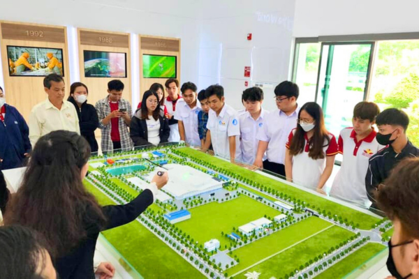 Nhà máy chế biến thực phẩm CPV FOOD Bình Phước vui mừng chào đón đoàn Đại học Công nghệ miền Đông đến thăm quan