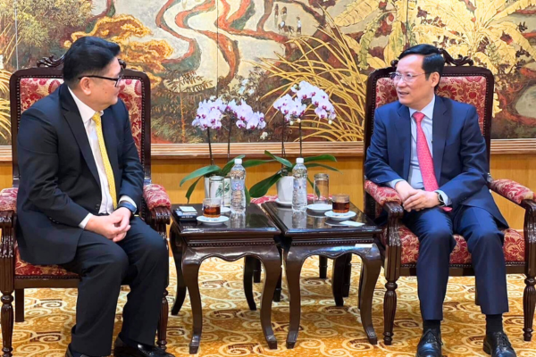 Tổng giám đốc C.P. Việt Nam gặp gỡ và làm việc với VCCI