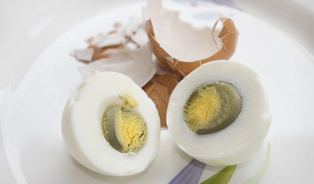 Ăn trứng luộc sai cách biến trứng gà thành chất độc mà rất nhiều người mắc phải