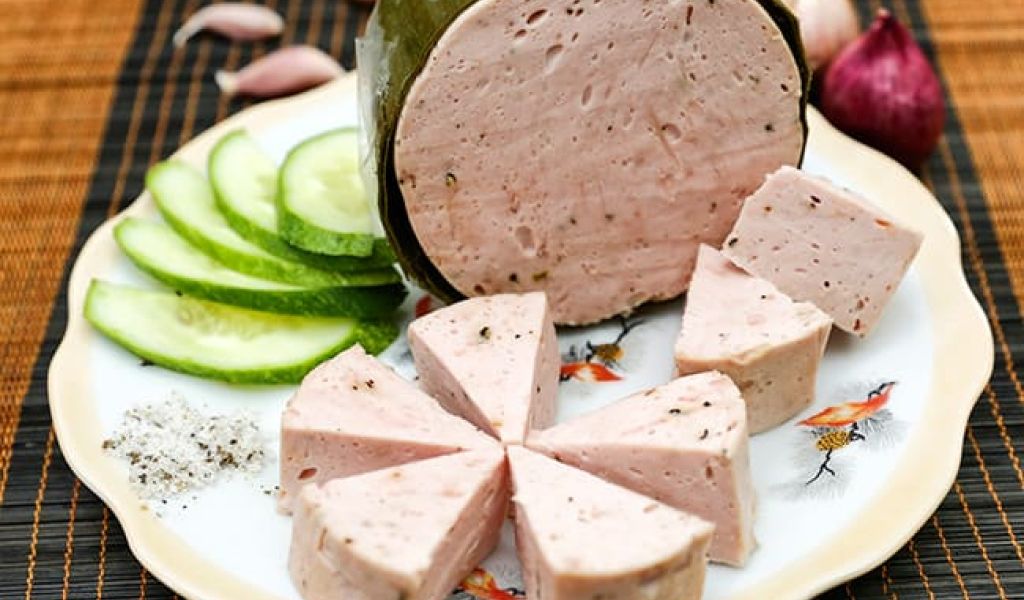 Hàm lượng calo trong chả lụa - Ăn chả lụa như thế nào để không tăng cân?