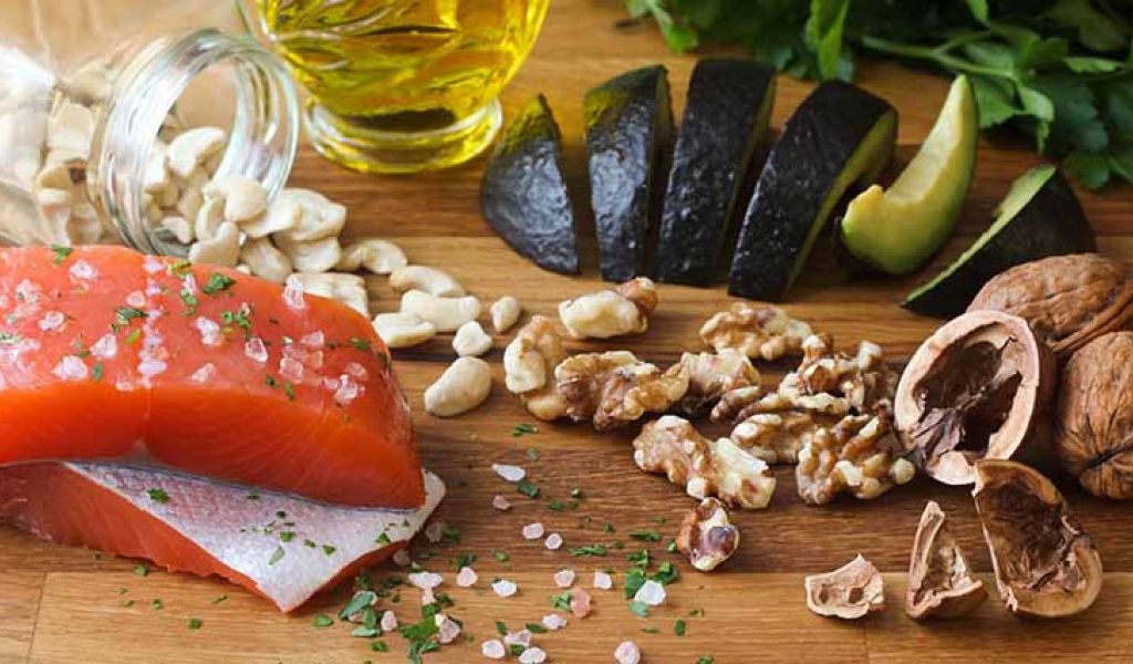 Bí quyết ăn uống làm cân bằng nội tiết nố nữ, giúp chị em giữ mãi tuổi thanh xuân