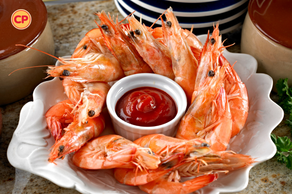 Tôm hấp bia, món ăn đơn giản cho các tín đồ 