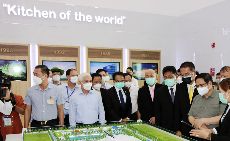 Thủ tướng Phạm Minh Chính thăm và làm việc tại Nhà máy CPV Food (KCN Becamex Bình Phước)