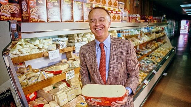 Trở thành ông chủ chuỗi bán lẻ nổi tiếng nước Mỹ nhờ những quả trứng ngoại cỡ