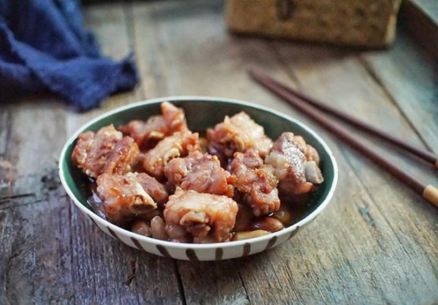 Đổi mới món sườn hấp vạn người mê