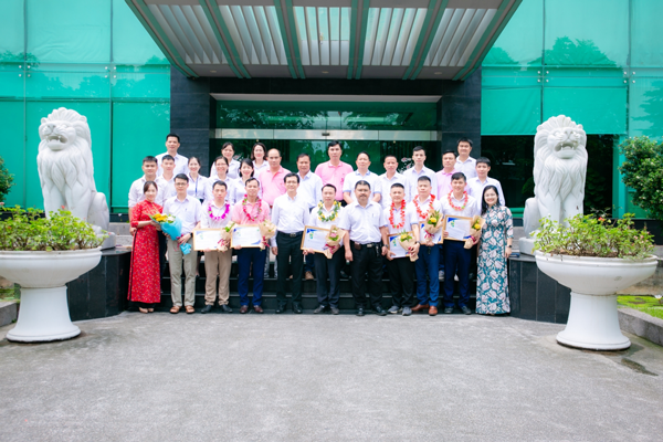 Tưng bừng lễ trao giải thưởng Innovation 2023 bộ phận  Swine Business Miền Bắc