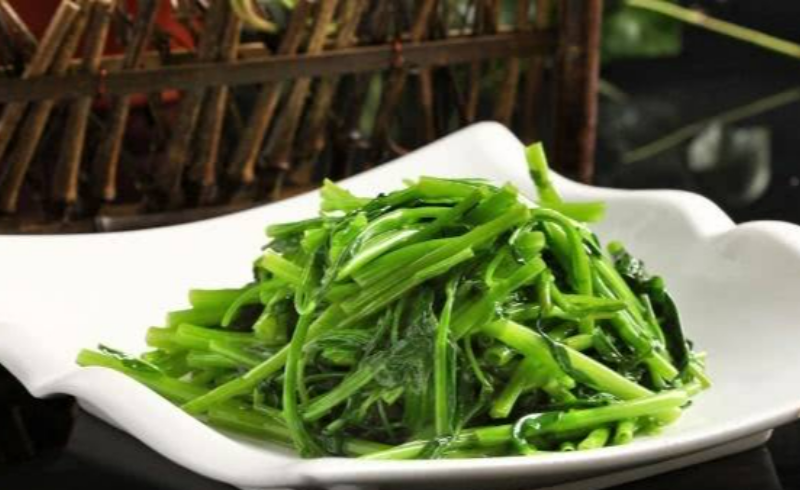 3 mẹo xào rau xanh mướt, giòn giòn, ngon hơn thịt