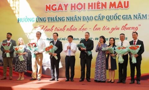 Khởi động tháng Nhân đạo năm 2025: Hành trình nhân đạo - Lan tỏa yêu thương