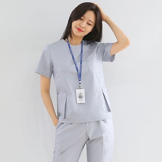 10 Mẫu Đồng Phục Điều Dưỡng Hiện Đại năm 2025