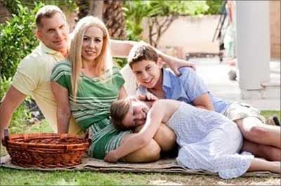 Cách xây dựng mối quan hệ giữa bố mẹ và trẻ (0 - 18 tuổi)