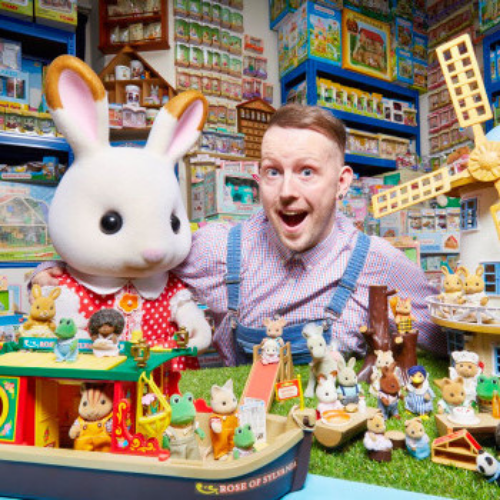 [FACT] Chàng trai 28 tuổi chi 250.000 Bảng Anh (~ 8 tỷ đồng) cho BST Sylvanian Families