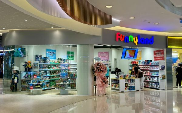 Funnyland Crescent Mall