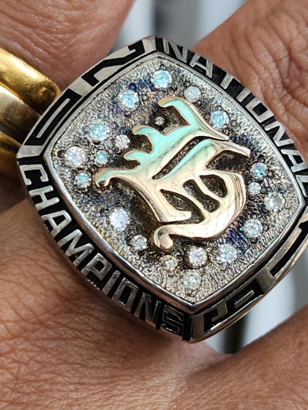 nhẫn mỹ xưa national champions logo vàng 10k xoàn thiên nhiên
