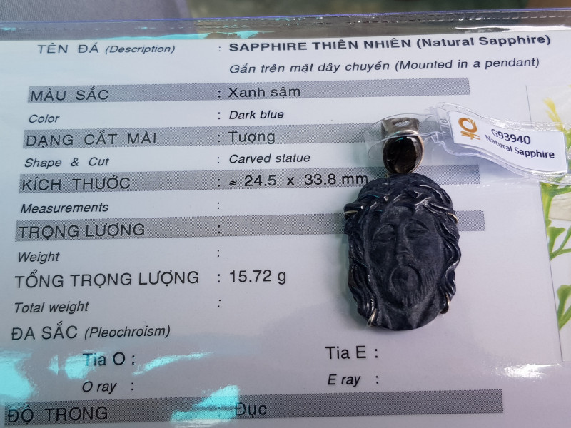 mặt dây chuyên công giáo Chúa Giesu đá sapphire thiên nhiên