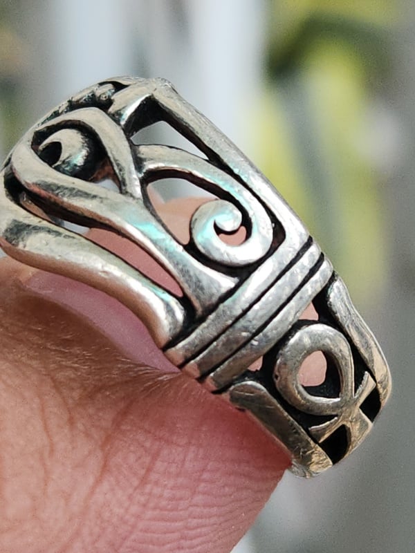 nhẫn mỹ bạc xưa cho nam đẹp đính biểu tượng