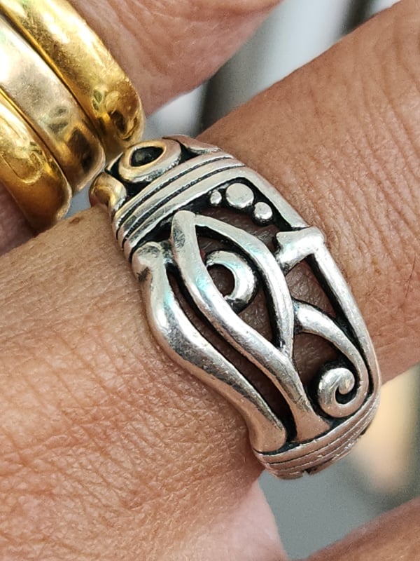 nhẫn mỹ bạc xưa cho nam đẹp đính biểu tượng