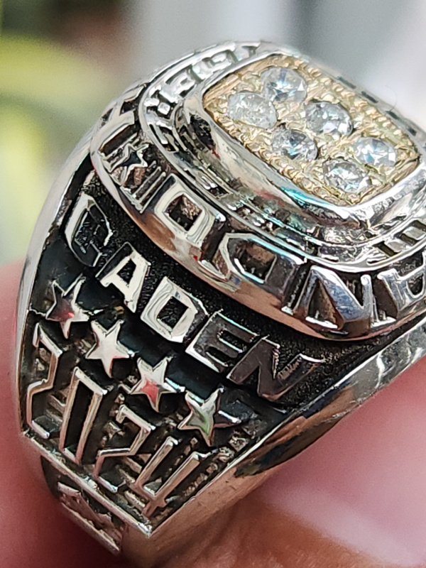 nhẫn mỹ xưa hãng HJ ULT đính kim cương thiên nhiên