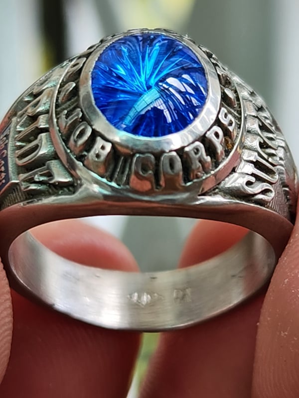 nhẫn mỹ xưa hột xanh biển tia màu Sapphire