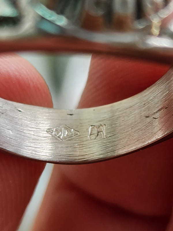nhẫn mỹ xưa hột xanh biển tia màu Sapphire
