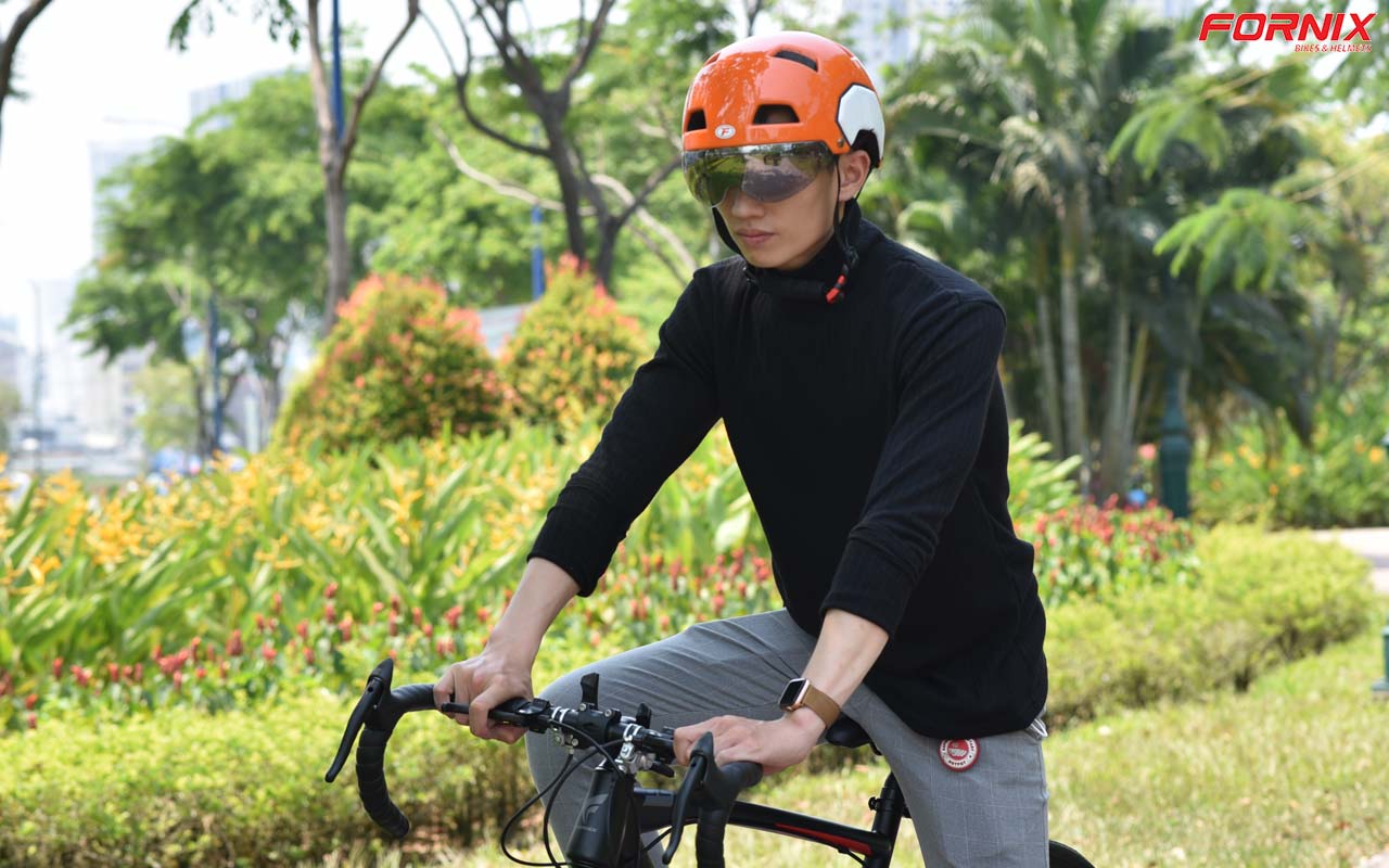 nón bảo hiểm xe đạp có kính