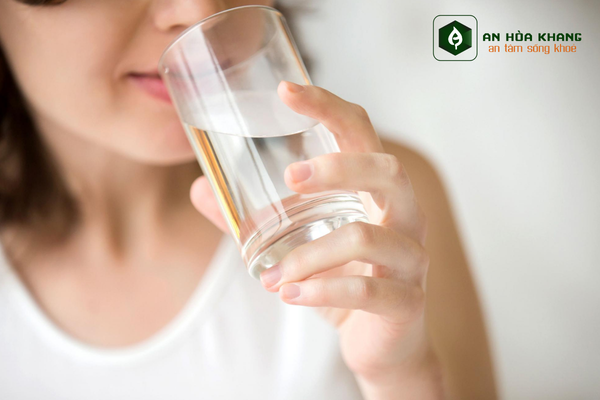 Những lợi ích khi bạn uống đủ nước mỗi ngày