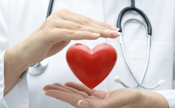 Bị suy tim: Khi nào nên gọi cho bác sỹ, khi nào nên đi viện?