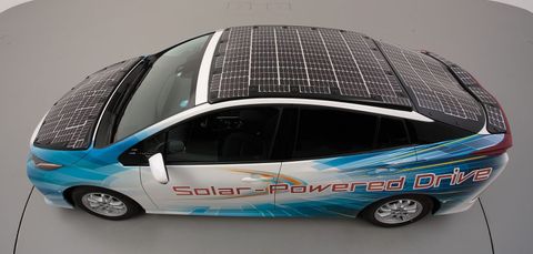 Toyota bắt đầu thử nghiệm năng lượng mặt trời hiệu quả cao cho xe ô tô điện