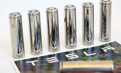 Pin Tesla đem đến đỉnh cao cho xe ô tô điện