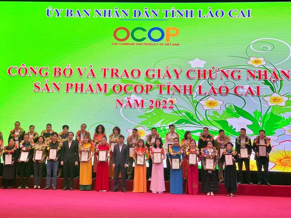 UBND TỈNH LÀO CAI CÔNG BỐ VÀ TRAO GIẤY CHỨNG NHẬN SẢN PHẨM OCOP TỈNH LÀO CAI NĂM 2023.