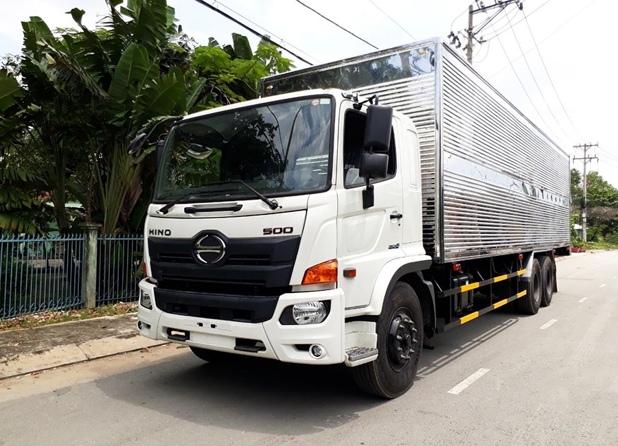 Ắc Quy Xe Hino Truck 10-26 Tấn - Giá Thành Và Loại Thay Thế Tốt